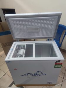 icecool 169 litres energy saving chest freezer